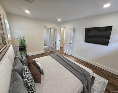 90 Blue Point Road - Photo Thumbnail 11
