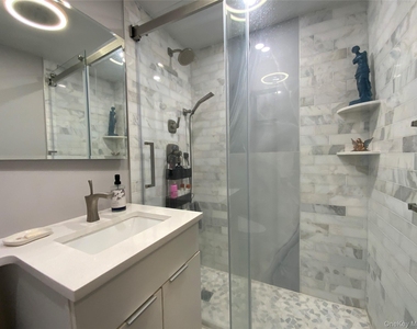 27010 Grand Central Parkway - Photo Thumbnail 16