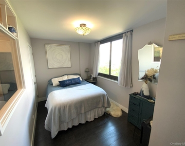 27010 Grand Central Parkway - Photo Thumbnail 13