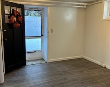 38a Linwood Road N - Photo Thumbnail 3
