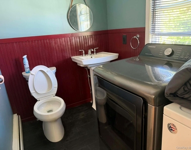 14 Allen Lane - Photo Thumbnail 13