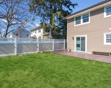 445 S Wellwood Avenue - Photo Thumbnail 13