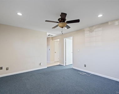445 S Wellwood Avenue - Photo Thumbnail 3