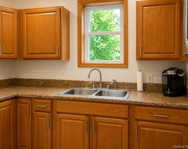 27 Midway Drive - Photo Thumbnail 4