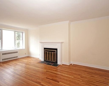 160 S Middle Neck Road - Photo Thumbnail 8
