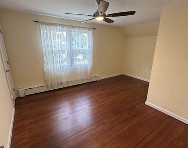5 Ashwood Road - Photo Thumbnail 10