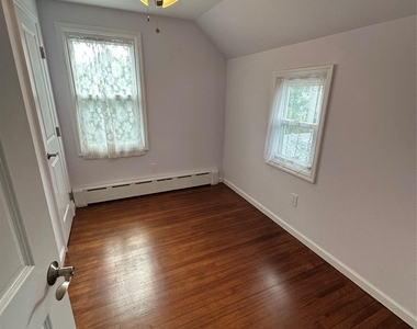 5 Ashwood Road - Photo Thumbnail 8