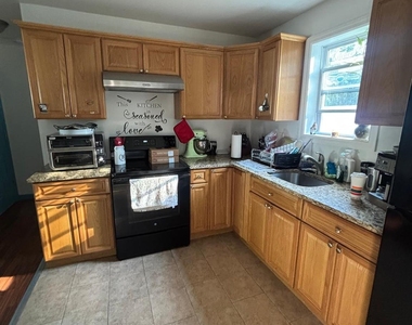 938 Scherger Avenue - Photo Thumbnail 5