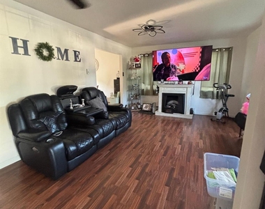 938 Scherger Avenue - Photo Thumbnail 2