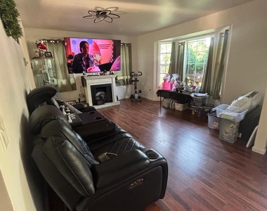 938 Scherger Avenue - Photo Thumbnail 1