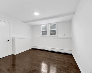 23 Colin Street - Photo Thumbnail 7