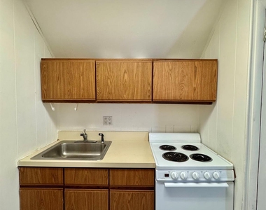 196-42 44th Avenue - Photo Thumbnail 6