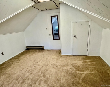 196-42 44th Avenue - Photo Thumbnail 4