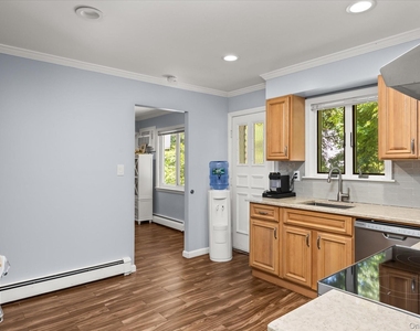 55 Warwick Road - Photo Thumbnail 16