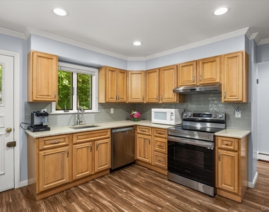 55 Warwick Road - Photo Thumbnail 15