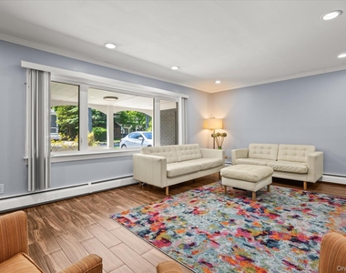 55 Warwick Road - Photo Thumbnail 7