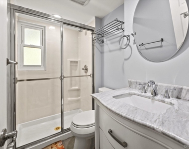 55 Warwick Road - Photo Thumbnail 23