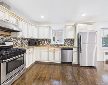 9 Ferndale Drive - Photo Thumbnail 9