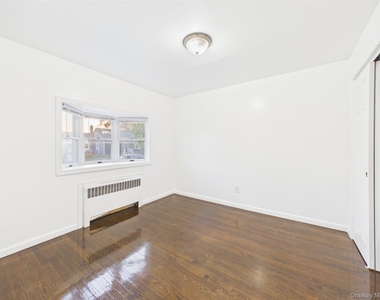 9 Ferndale Drive - Photo Thumbnail 13