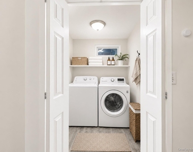 9 Ferndale Drive - Photo Thumbnail 21
