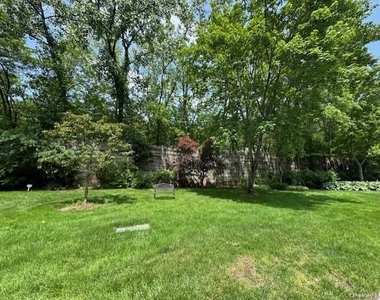 352 N Greeley Avenue - Photo Thumbnail 17