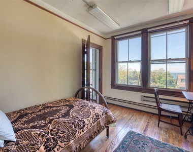 100 Maple Lane - Photo Thumbnail 15
