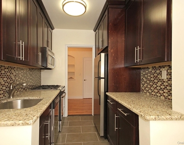 160 S Middle Neck Road - Photo Thumbnail 7