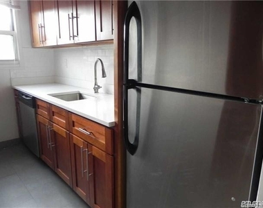 17 Schenck Avenue - Photo Thumbnail 3
