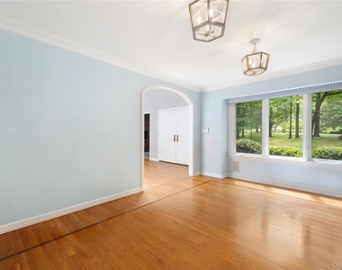 3 Breckenridge Road - Photo Thumbnail 3