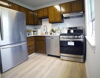 72-19 Little Neck Parkway - Photo Thumbnail 1