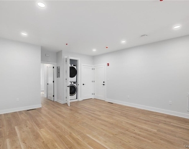 447 Warburton Avenue - Photo Thumbnail 1