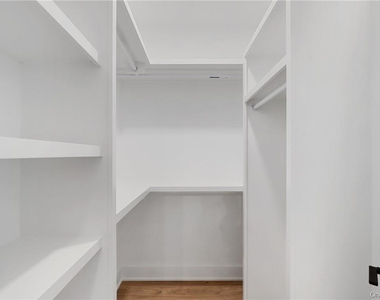 447 Warburton Avenue - Photo Thumbnail 9