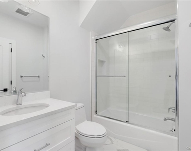 447 Warburton Avenue - Photo Thumbnail 12