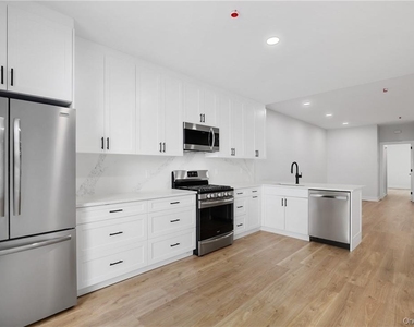 447 Warburton Avenue - Photo Thumbnail 3