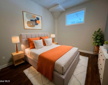 733 Broadway - Photo Thumbnail 16