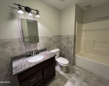 733 Broadway - Photo Thumbnail 20