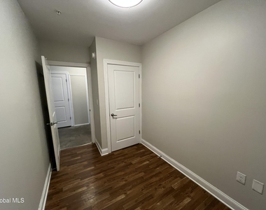 733 Broadway - Photo Thumbnail 13