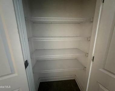 733 Broadway - Photo Thumbnail 8