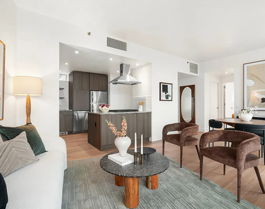 306 West 48th Street - Photo Thumbnail 9