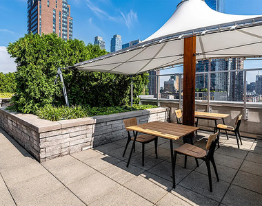 455 West 37th Street - Photo Thumbnail 9