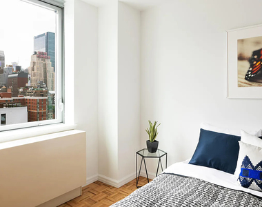 455 West 37th Street - Photo Thumbnail 3