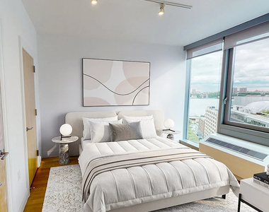 550 West 54th Street - Photo Thumbnail 2