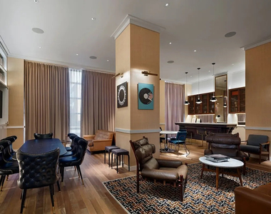 515 West 38th Street - Photo Thumbnail 9