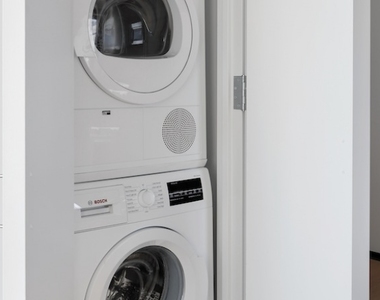 515 West 38th Street - Photo Thumbnail 7