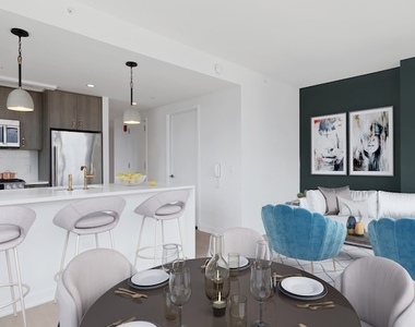 515 West 38th Street - Photo Thumbnail 2