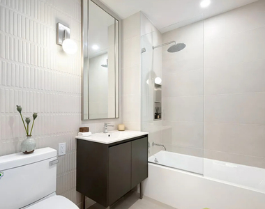 554 West 46th Street - Photo Thumbnail 5