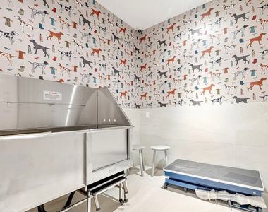 554 West 46th Street - Photo Thumbnail 13