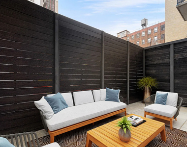 555 West 45th Street - Photo Thumbnail 8