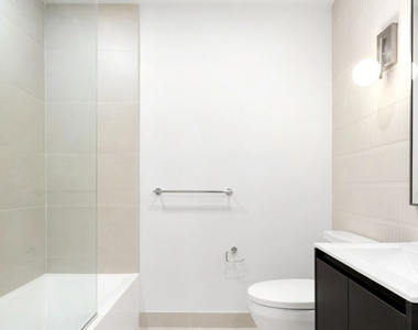 555 West 45th Street - Photo Thumbnail 7