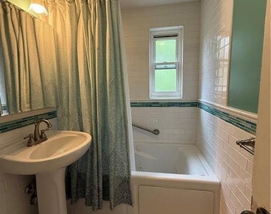 182 Newman Street - Photo Thumbnail 9